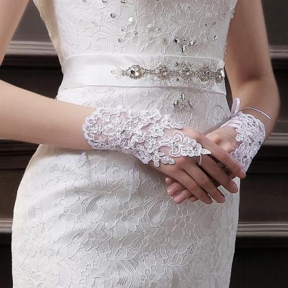 White Lace Appliques Bridal Gloves ..