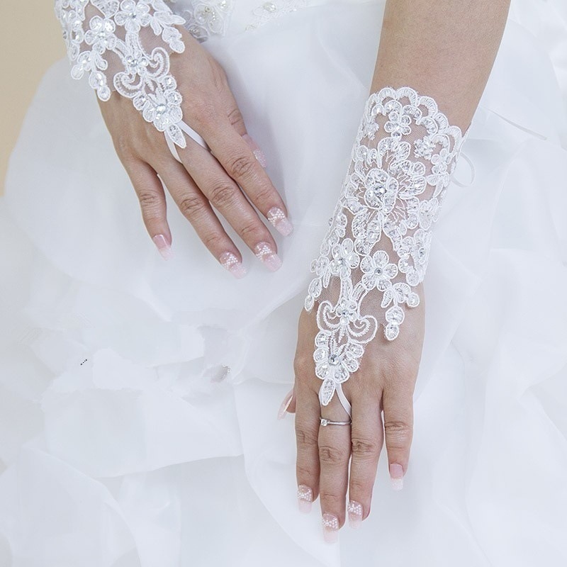 White Lace Appliques Bridal Gloves fingerless Brides for Wedding Accessories