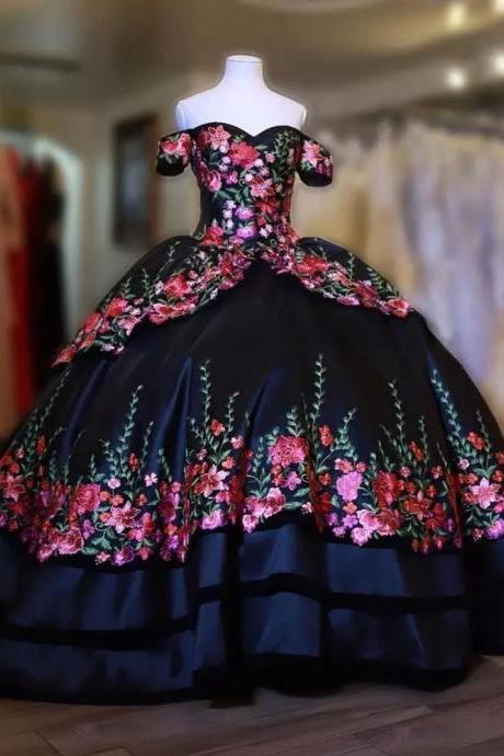 Emboridery Appliques Long Black Quinceanera Dresses for Sweet 15 Year Prom Gowns Party Dress Ball Gown Formal Debutante Dress